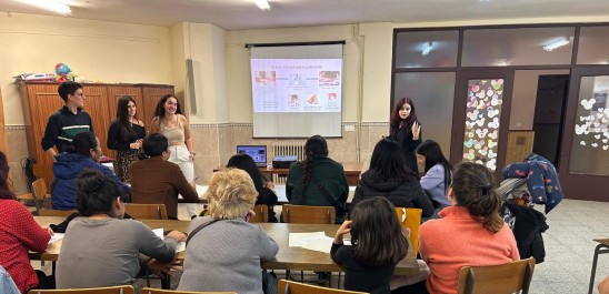 Proyecto piloto de formación en un tema de salud a inmigrantes y refugiados de la asociación Salamanca Acoge por parte de alumnos del grado de Enfermería de la Facultad de Enfermería de Salamanca