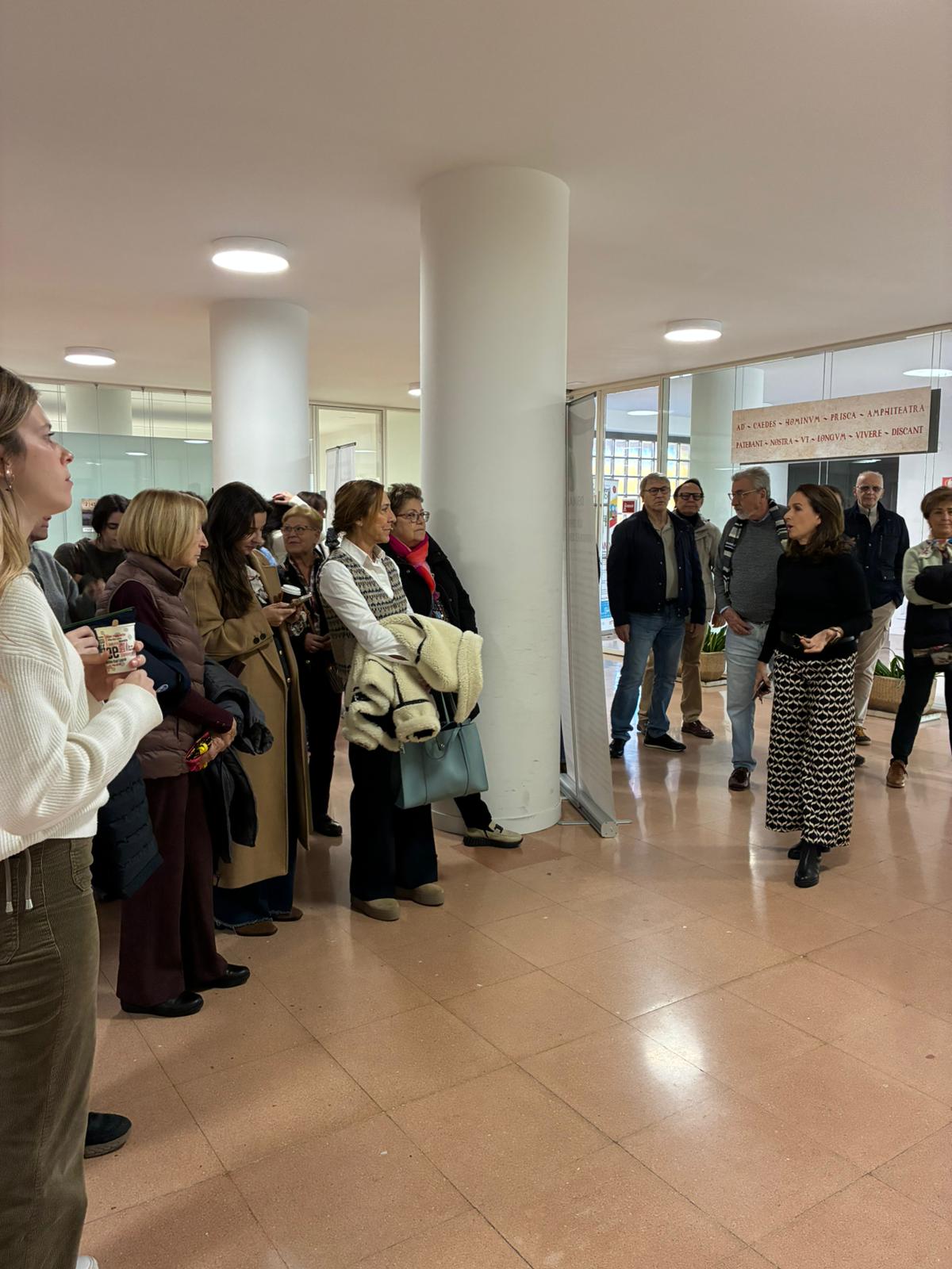 Exposición dermalawi (4) Exposición dermalawi en Facultad de Medicina
